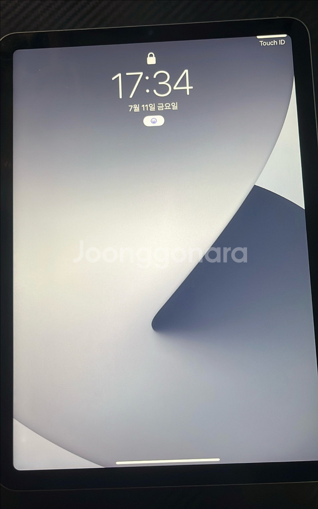 아이패드 에어5 256gb wifi 배터리 93 팝니다--0