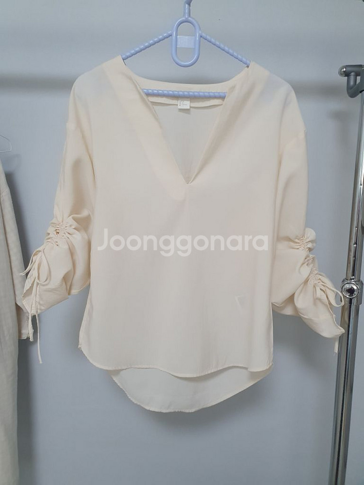 (새상품)H&M 블라우스 44~55--0