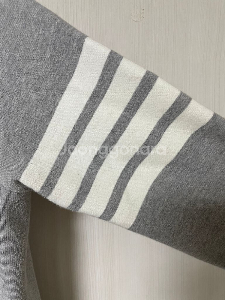 [3] 톰브라운 사선완장 후드집업 그레이--2
