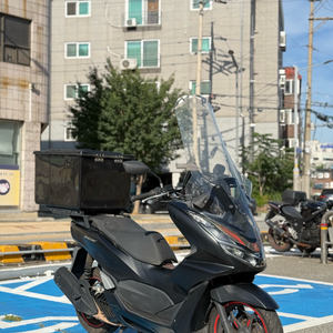 21년식 pcx125 6.4만km 배달셋팅 판매합니다
