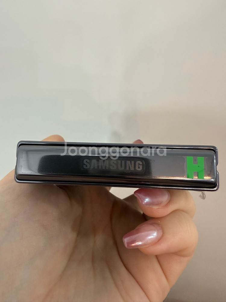 센터판)갤럭시Z플립5 256GB 그라파이트/ Y957--4