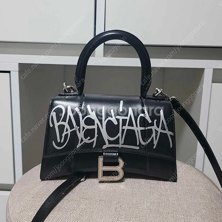 Balenciaga발렌시아가 아워글래스 페인팅 로고블랙--1