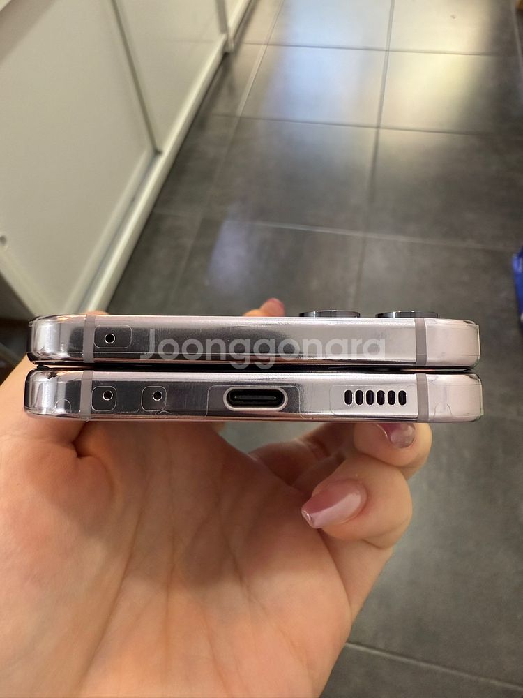 센터수리)갤럭시Z플립5 256GB 라벤더/ Y959--2