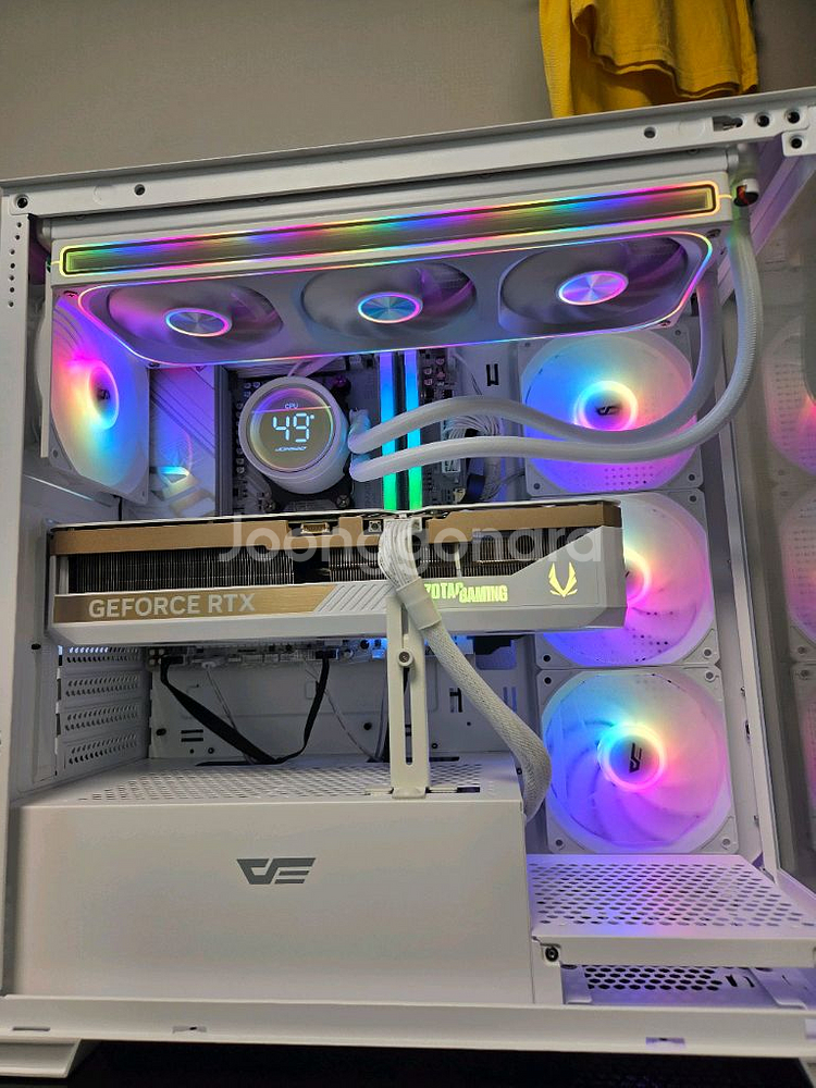 9800x3d, b850m wifi, 5080--1