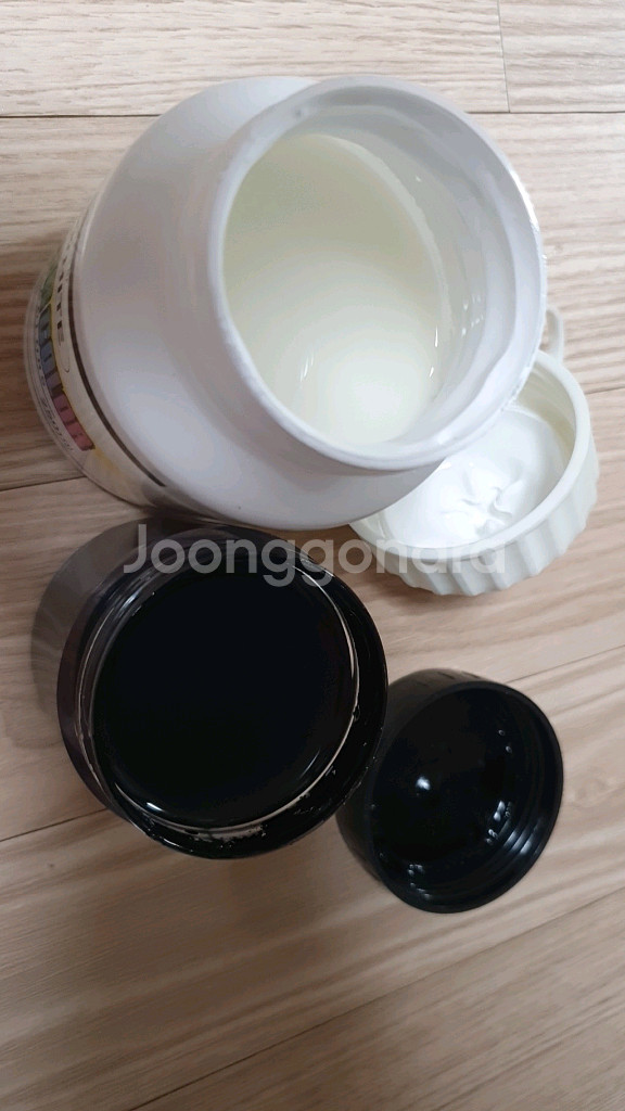 포스터칼라 물감 흰색 검정색--2
