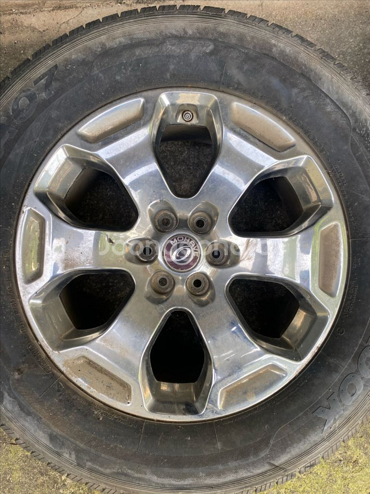 더뉴 모하비 크롬 18인치휠타이어 4개--1