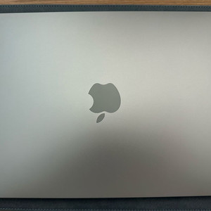 맥북 에어 M2 13.6인치 16GB 1TB