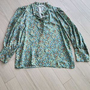 SANDRO 산드로 리버티 플라워 블라우스