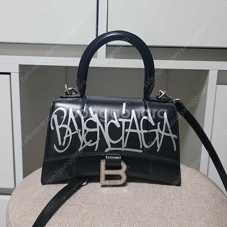 Balenciaga발렌시아가 아워글래스 페인팅 로고블랙--1