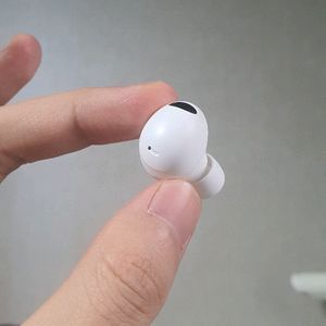 버즈 2 프로 화이트 오른쪽 유닛 판매합니다