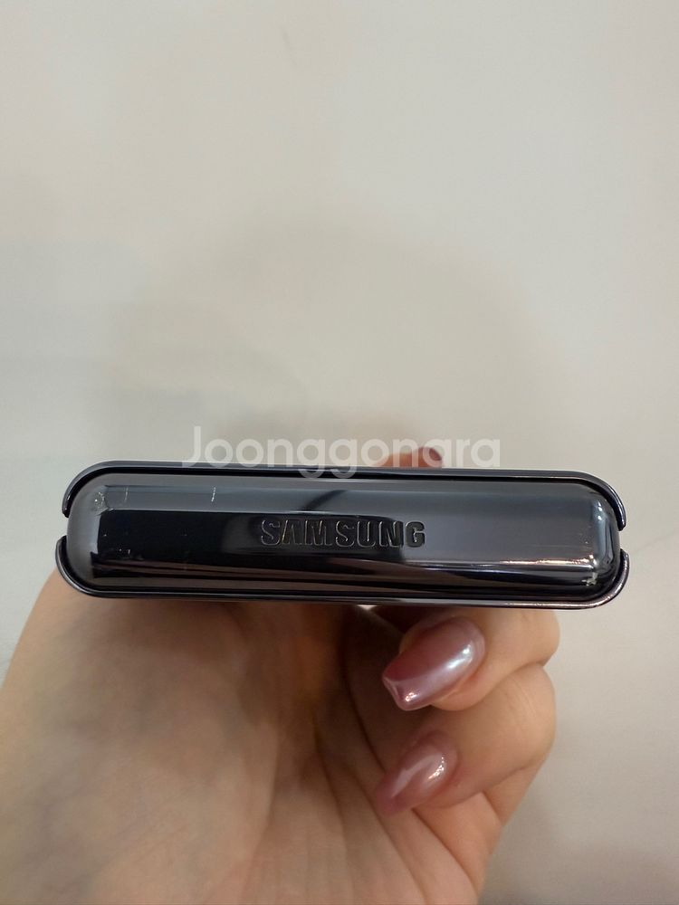 무잔상)갤럭시Z플립 5G 256GB 그레이/ Y968--2