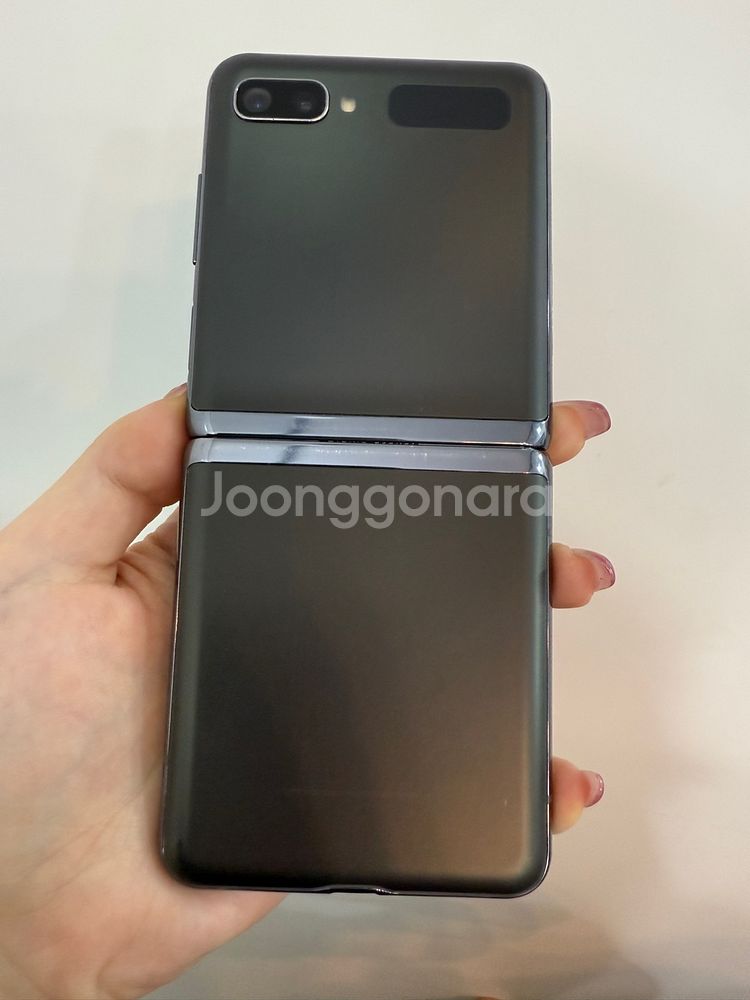 무잔상)갤럭시Z플립 5G 256GB 그레이/ Y968--6