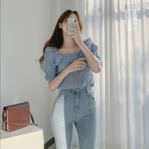 워너비뮤즈 반팔 프릴 시스루 블라우스