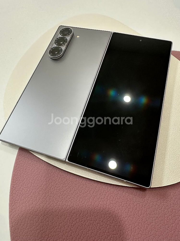 갤럭시Z폴드6 512GB 실버색상 판매합니다.--0