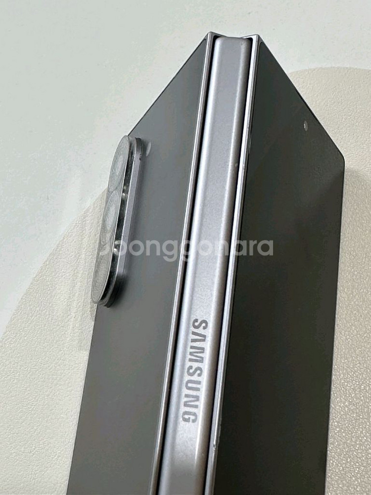 갤럭시Z폴드6 512GB 실버색상 판매합니다.--8