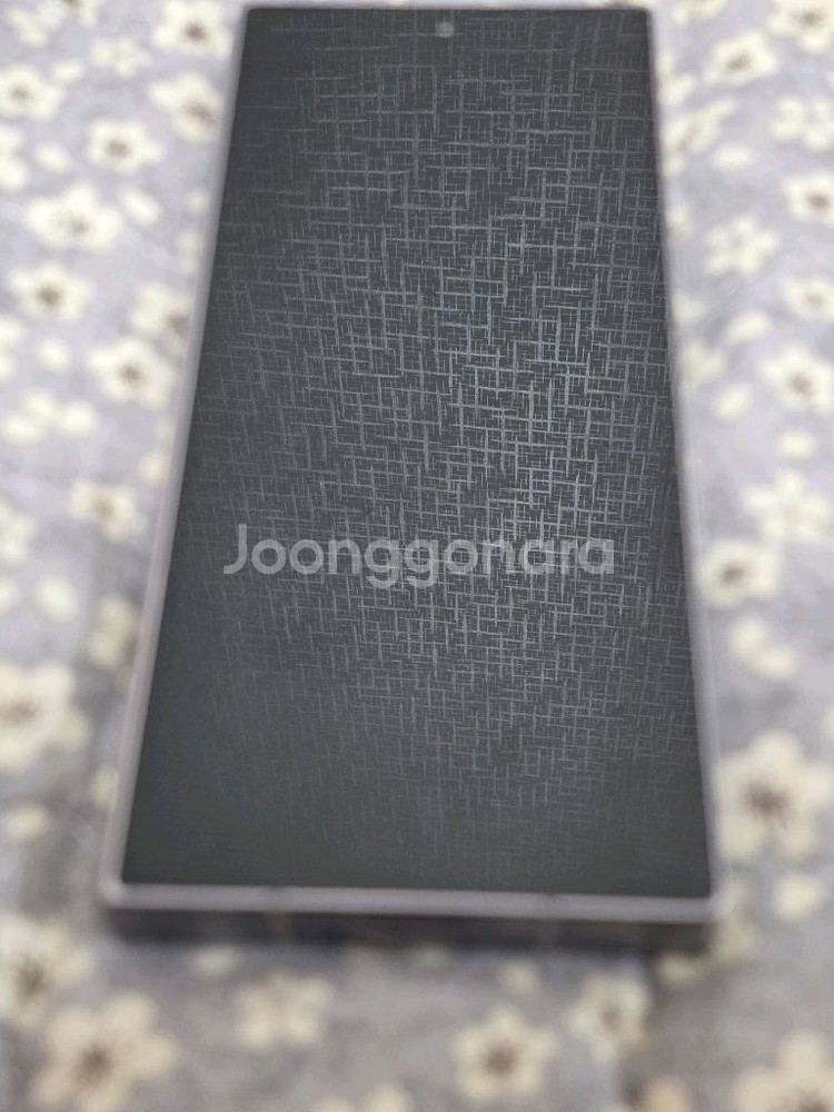 갤럭시Z폴드6 512GB 실버색상 판매합니다.--9