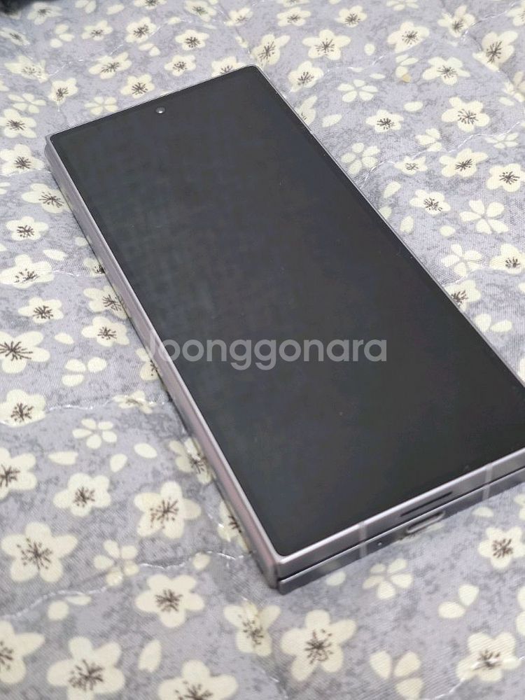 갤럭시Z폴드6 512GB 실버색상 판매합니다.--10