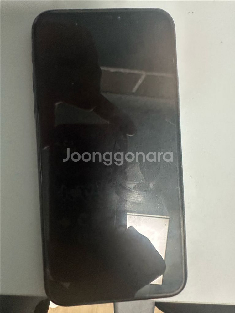 아이폰 xs 잉크 터졌고 터치는 되요 작동은 잘됨--2