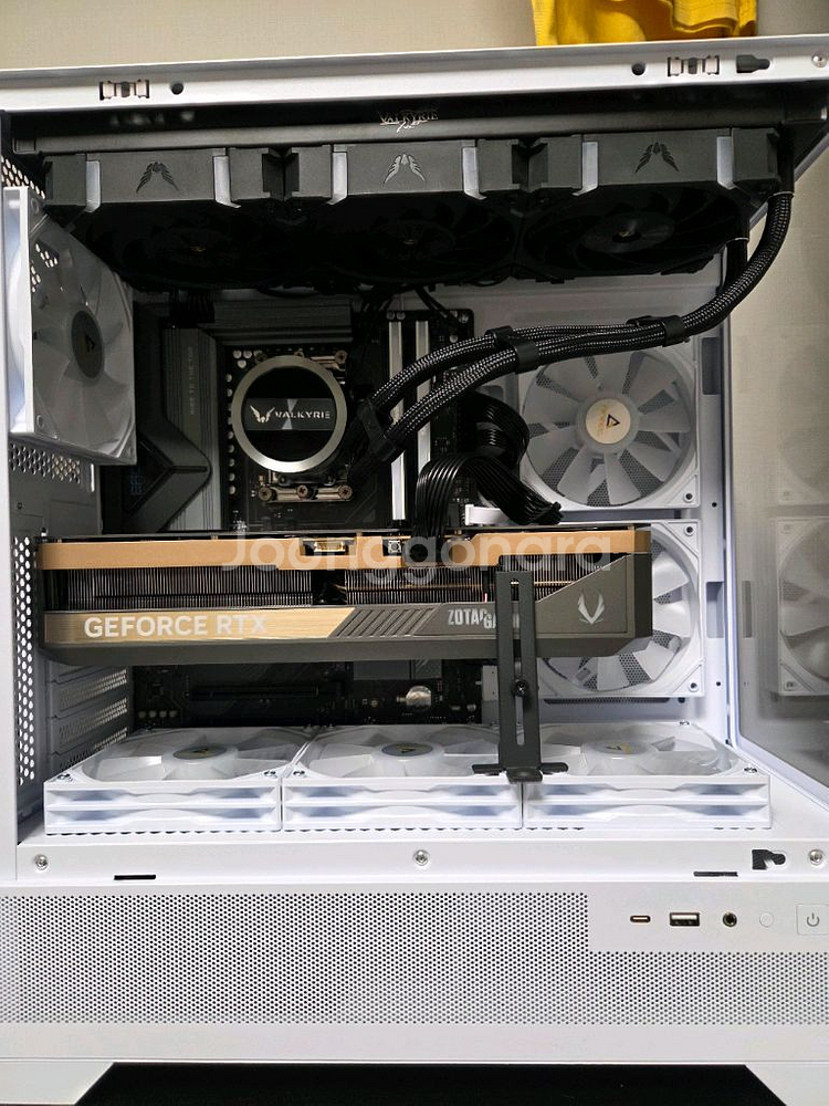 9950x3d, rtx5090 하이엔드 본체--0