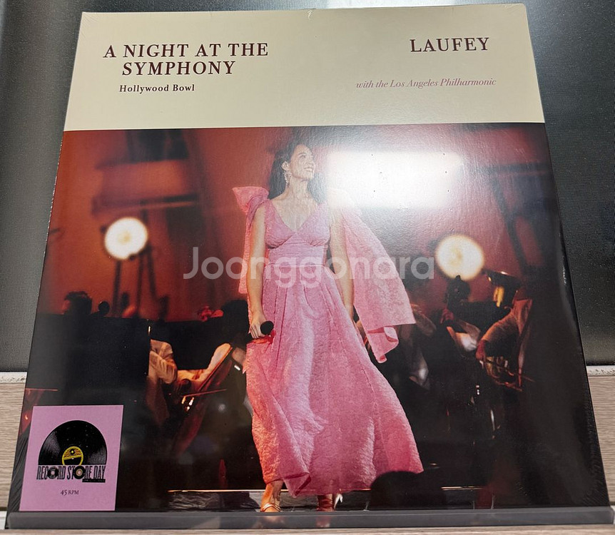 Laufey Hollywood 라이브 미개봉 LP--0