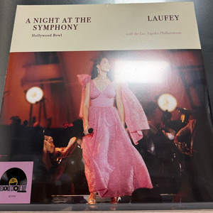Laufey Hollywood 라이브 미개봉 LP
