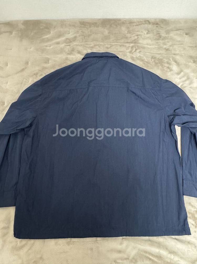무신사 스탠다드 시티 레저 멀티 포켓 셔츠 네이비--2