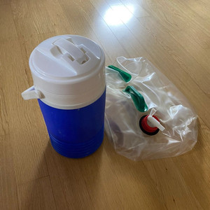 캠핑 물통