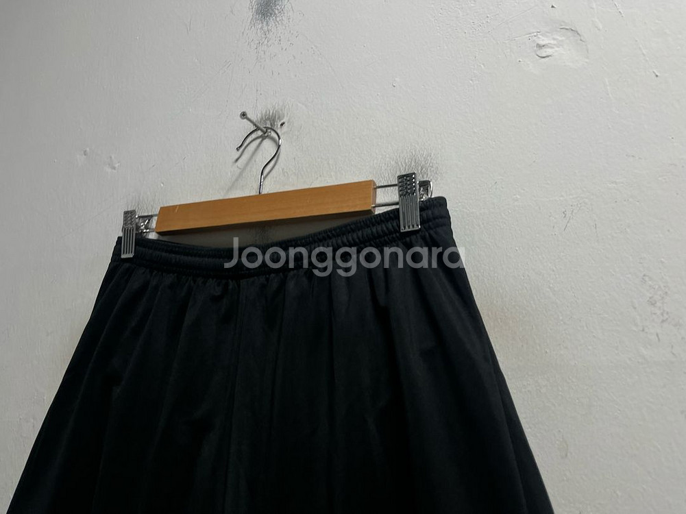 33-34 아디다스 기능성 스판 밴딩 반바지--1