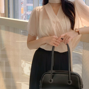 (카키색상) 랩 블라우스 하객룩