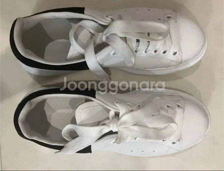 알랙산더 맥퀸 스니커즈 여성 운동화 230ㅡ235--0