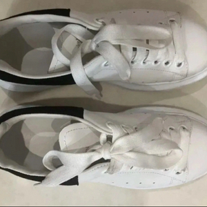 알랙산더 맥퀸 스니커즈 여성 운동화 230ㅡ235