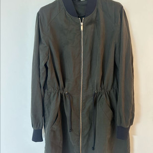 H&M 카키 봄버 자켓