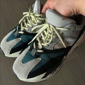 이지부스트 700 웨이브러너 (280)