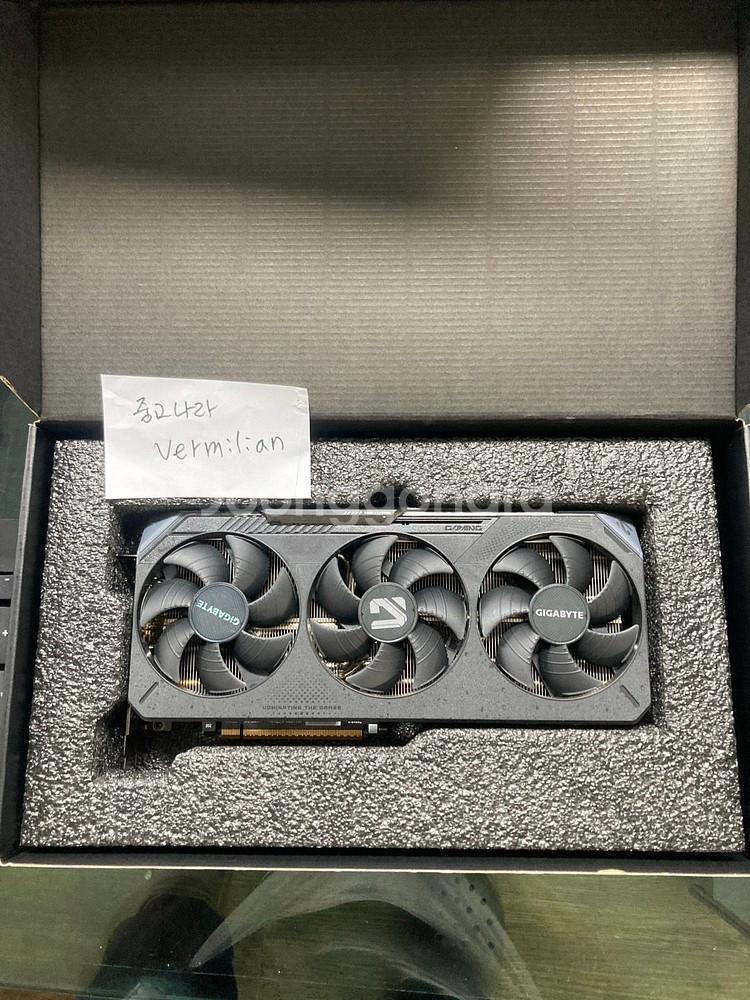 GIGABYTE RX9070 XT GAMING OC--2