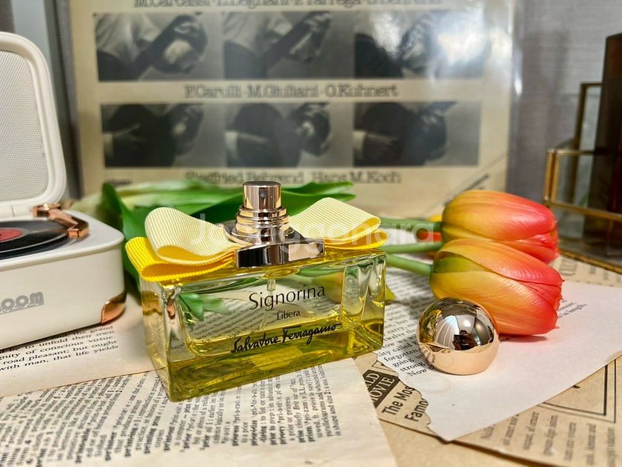 페라가모 세뇨리나 리베라 EDP 50ML--0