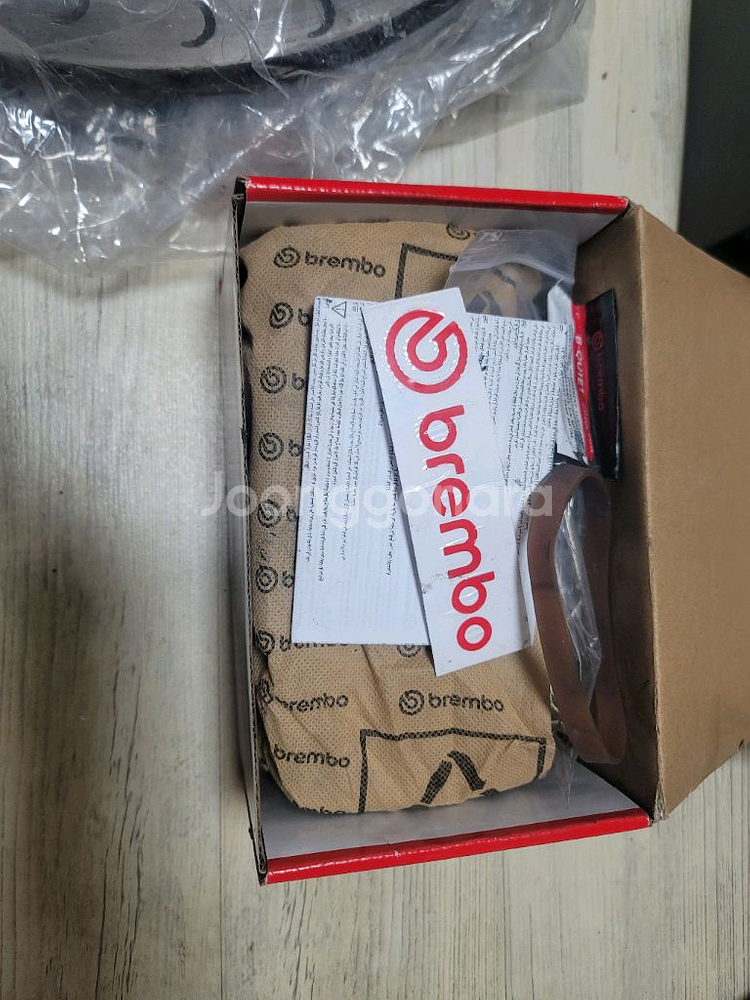 네오테크 6p. 브렘보 패드 팝니다.--1