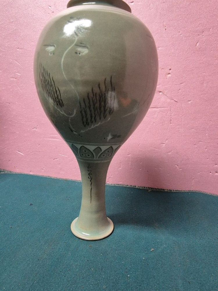 강진청자주병(버드나무문) 이미지