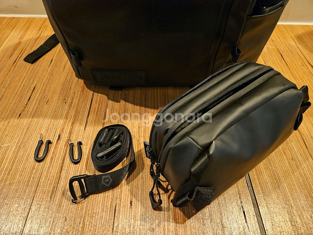 WANDRD 테크 파우치 라지 사이즈 팝니다.--0