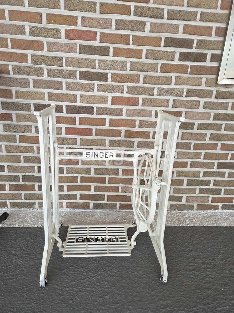 빈티지 철재 주물 싱거 미싱 프레임--0