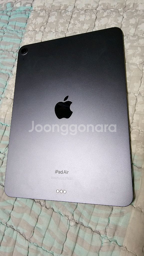 아이패드 에어5 m1 64gb 팝니다.--1