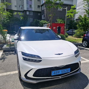 제네시스 gv60 이미지