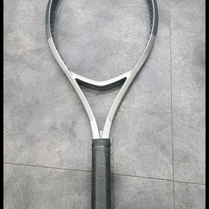 여러 테니스 라켓 팔아요