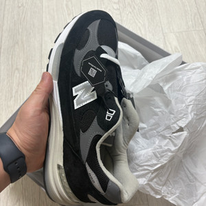 뉴발란스 992 블랙 280새제품 팝니다