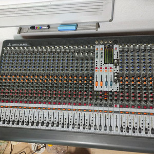 베링거 32채널 오디오믹서 음향콘솔
