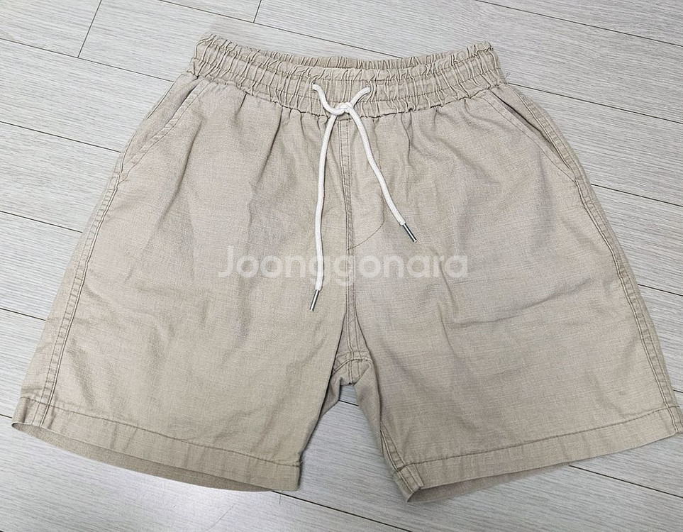남성 베이지색 반바지--0