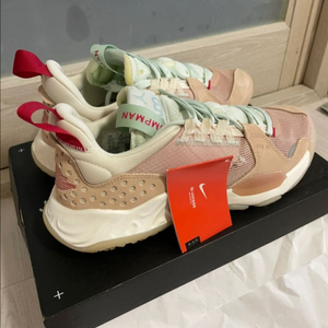 나이키 조던 델타 베체타 탄 새상품입니다