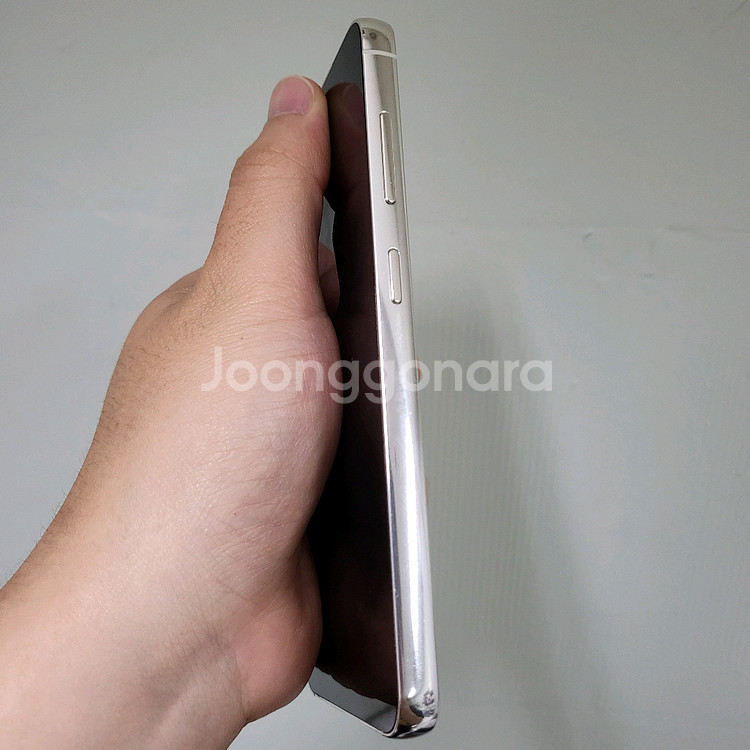 갤럭시 S23 256기가 크림색상 팝니다.--3