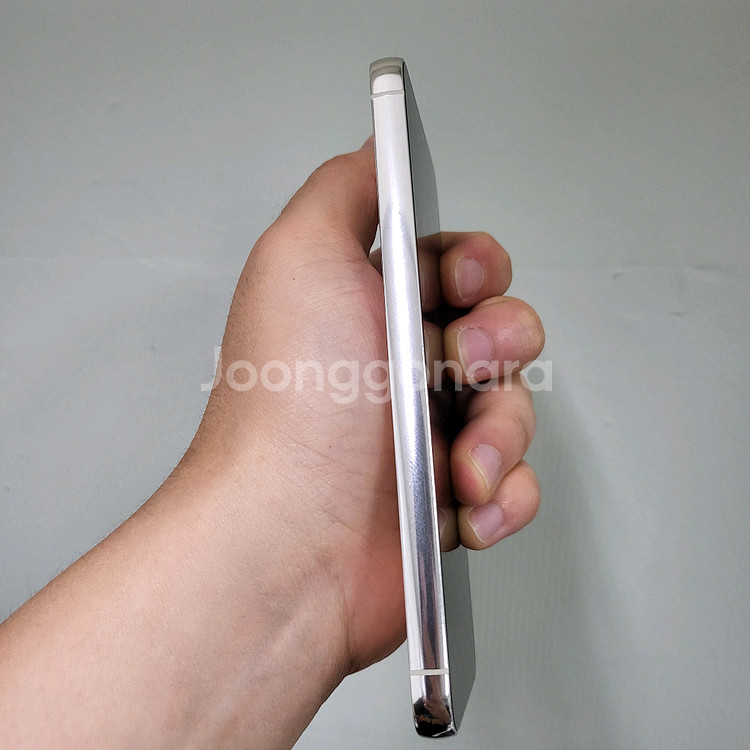 갤럭시 S23 256기가 크림색상 팝니다.--2