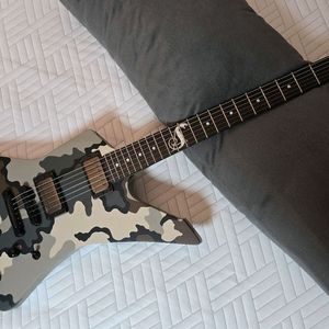LTD 스네이크바이트 카모 기타 팝니다.