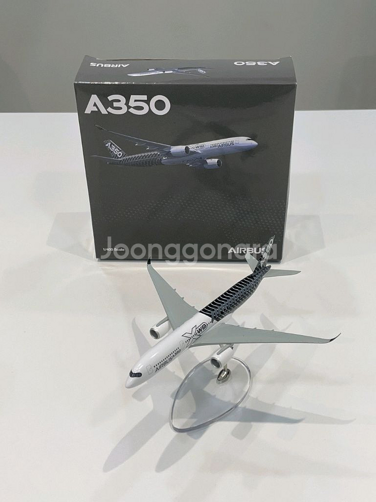 에어버스 A350 XWB 1:400 스케일 모형 미개봉--0